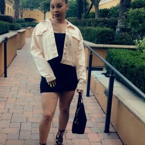 Meet your Posher, Johnisha